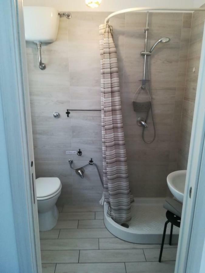 Bed and Breakfast Il Frangipane Formia Exterior foto